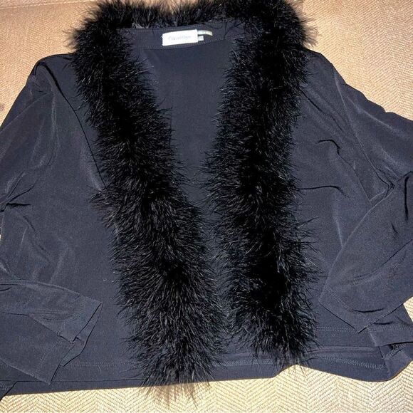 Calvin Klein sweater - Picture 1 of 4